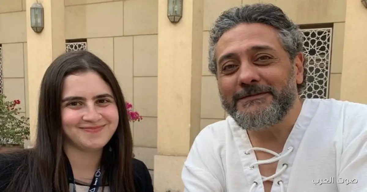 تامر فرج في حوار مع “صوت العرب”: عادل أدهم هو مثلي الأعلى وأنا مش خايف من أدوار الشر