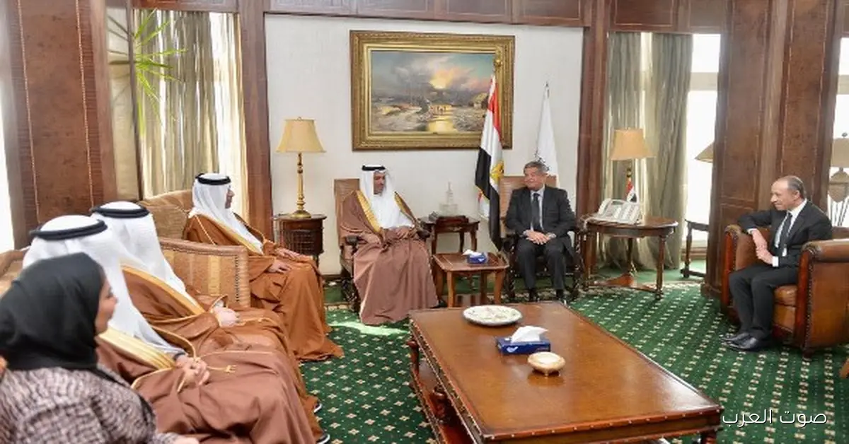 خالد عبدالعزيز يقابل وزير الإعلام البحريني عشان يقووا الشراكة الإعلامية بين مصر والبحرين