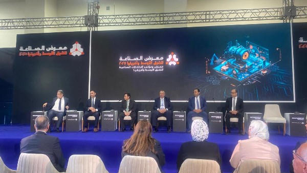 خبراء سيارات: طفرة في الصناعات المساعدة للسيارات بعد إطلاق البرنامج الوطني وزيادة استثمارات الشركات الكبيرة