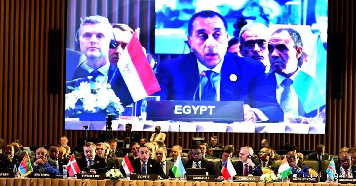 رئيس الوزراء ساب العاصمة الأنجولية راجع القاهرة