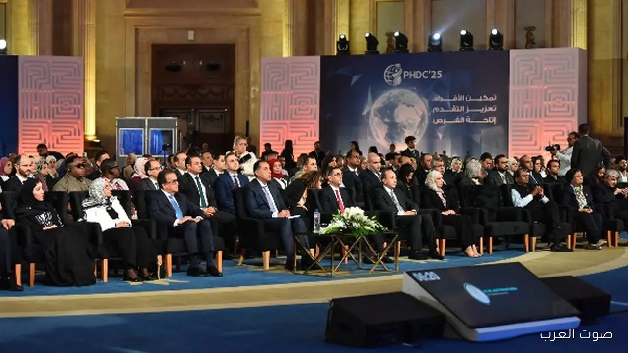 رئيس الوزراء ووزير الصحة يحضران جلسة حوارية مهمة في مؤتمر PHDC’25