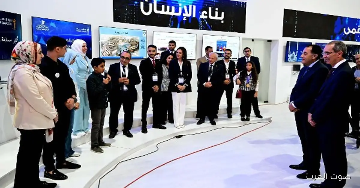 رئيس الوزراء يتكلم مع خريجي مبادرات الاتصالات وصحاب الشركات الناشئة
