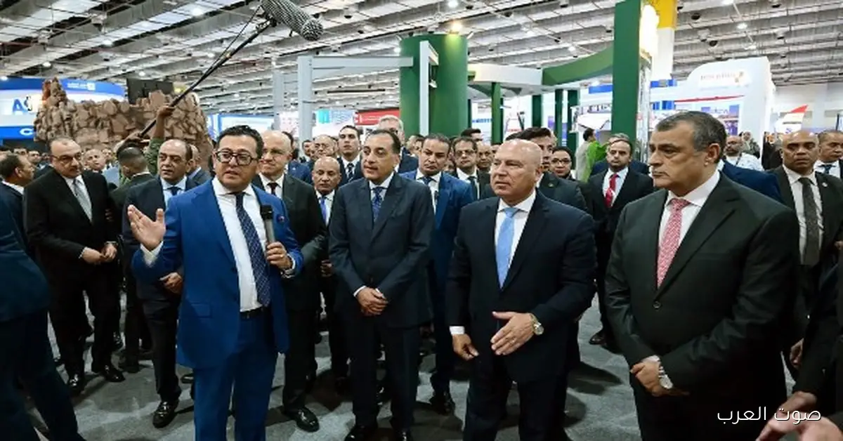 رئيس الوزراء يزور جناح وزارة الصناعة في معرض MEA Industry