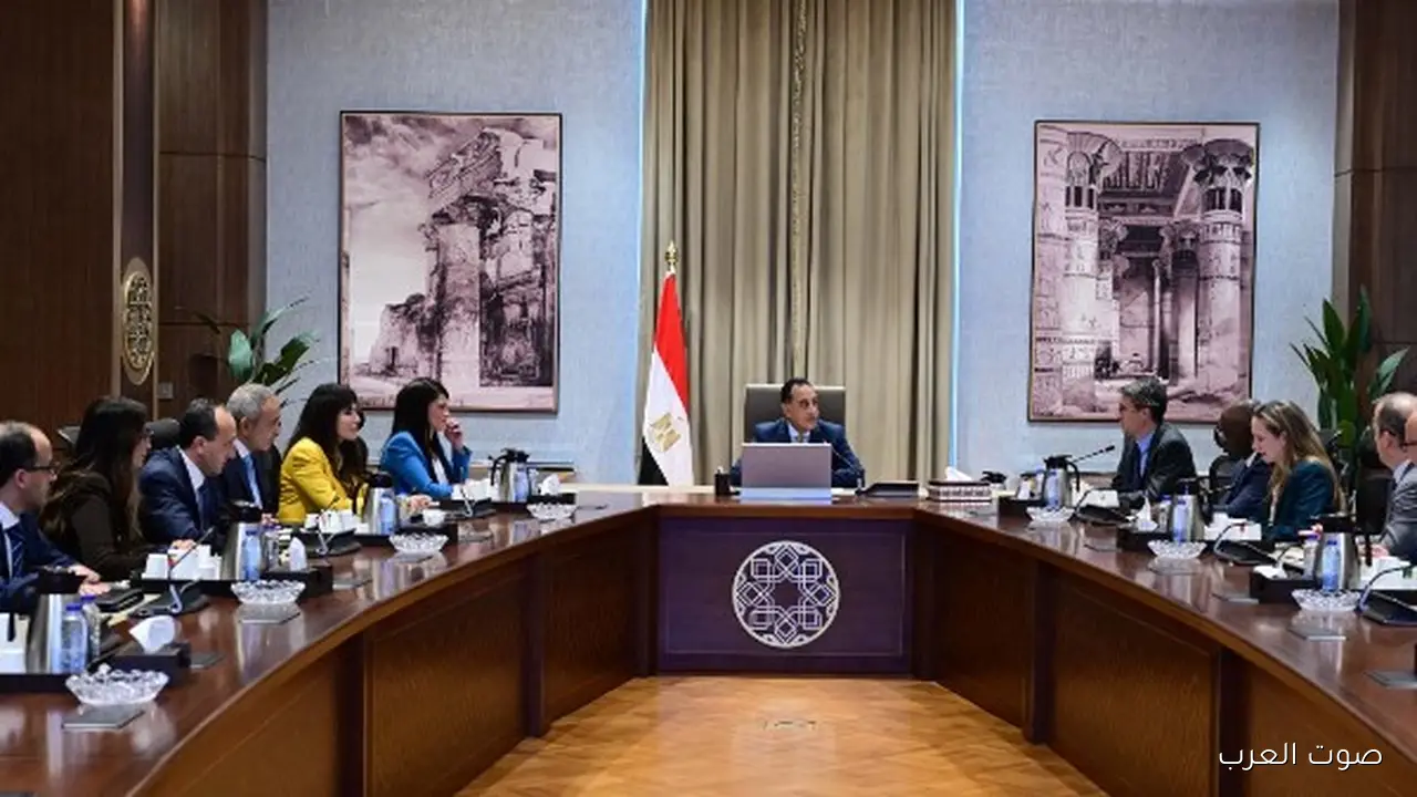 رئيس الوزراء يستقبل وفد من البنك الدولي لبحث التعاون في البنية التحتية والطاقة والمياه