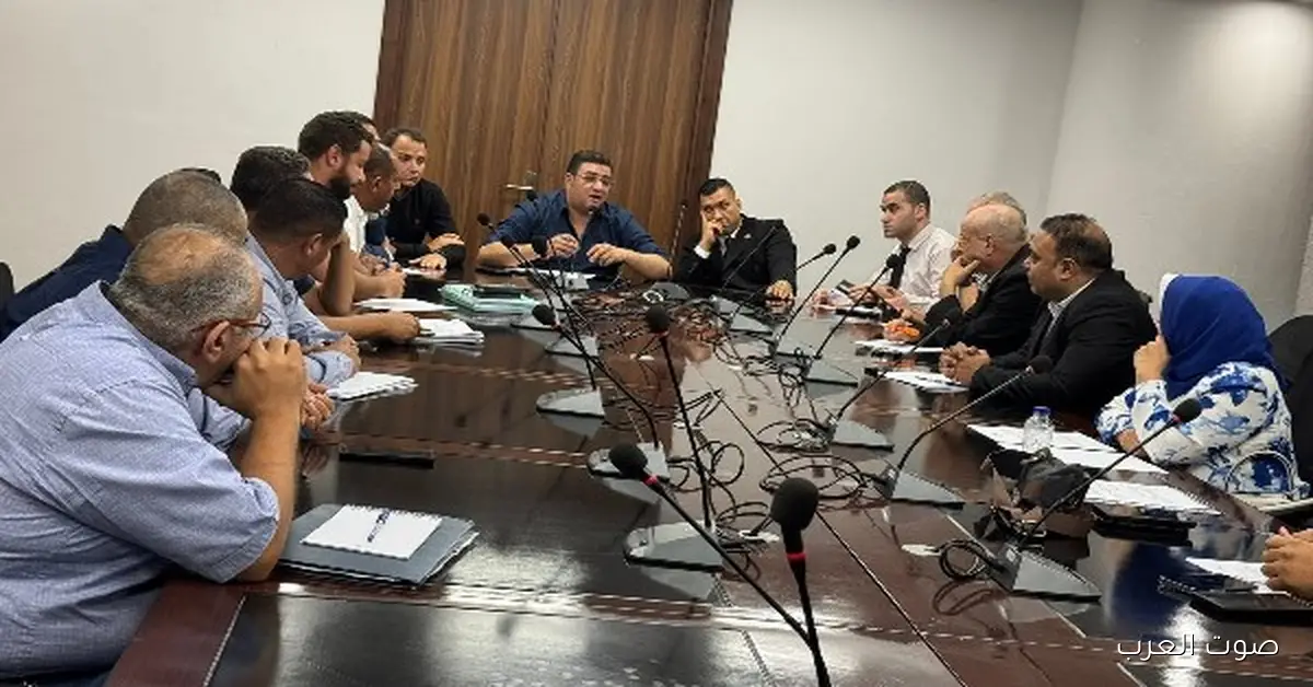 رئيس تنمية القاهرة الجديدة يجتمع مع سكان “جنة” علشان يتكلموا عن تحسين الخدمات