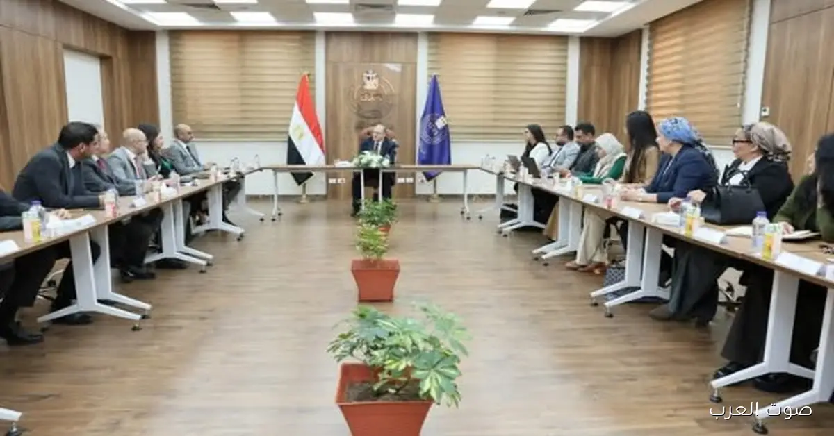 رئيس هيئة الدواء يتناقش مع ممثلي الشركات العالمية عشان يقوي المنظومة ويدعم الاستثمار