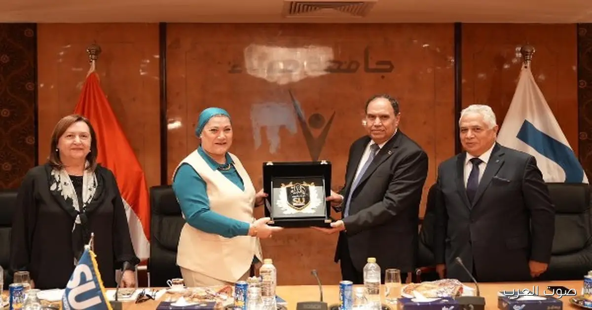 سحر السنباطي تاخد 30 طفل للاحتفال بأعياد الطفولة في شمال سيناء