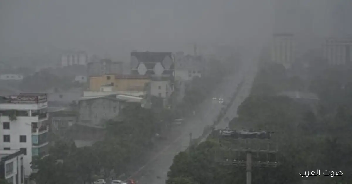 ضحايا الفيضانات والانهيارات الأرضية في فيتنام وصلوا لـ 55 شخص