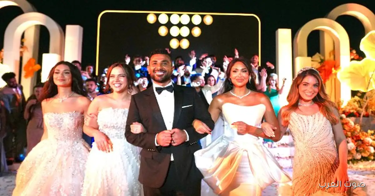 عريس مع أربع زوجات.. حكاية الفيديو اللي شاغل الناس عن أحمد سعد