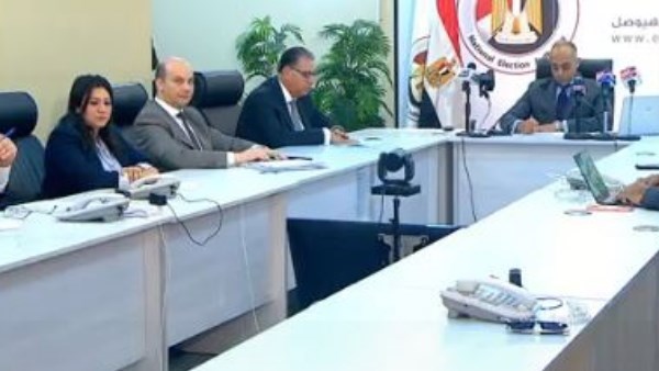 غرفة عمليات الهيئة الوطنية تتابع تصويت المصريين في الخارج لليوم الثاني في المرحلة الثانية من انتخابات مجلس النواب