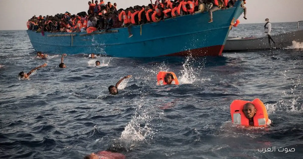غرق مهاجرين بينهم مصريين وإنقاذ العشرات على سواحل ليبيا
