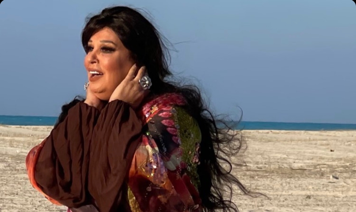 فيفي عبده تهني مي عز الدين بمناسبة زواجها وتقول: ربنا يسعدكم ويهنيكم