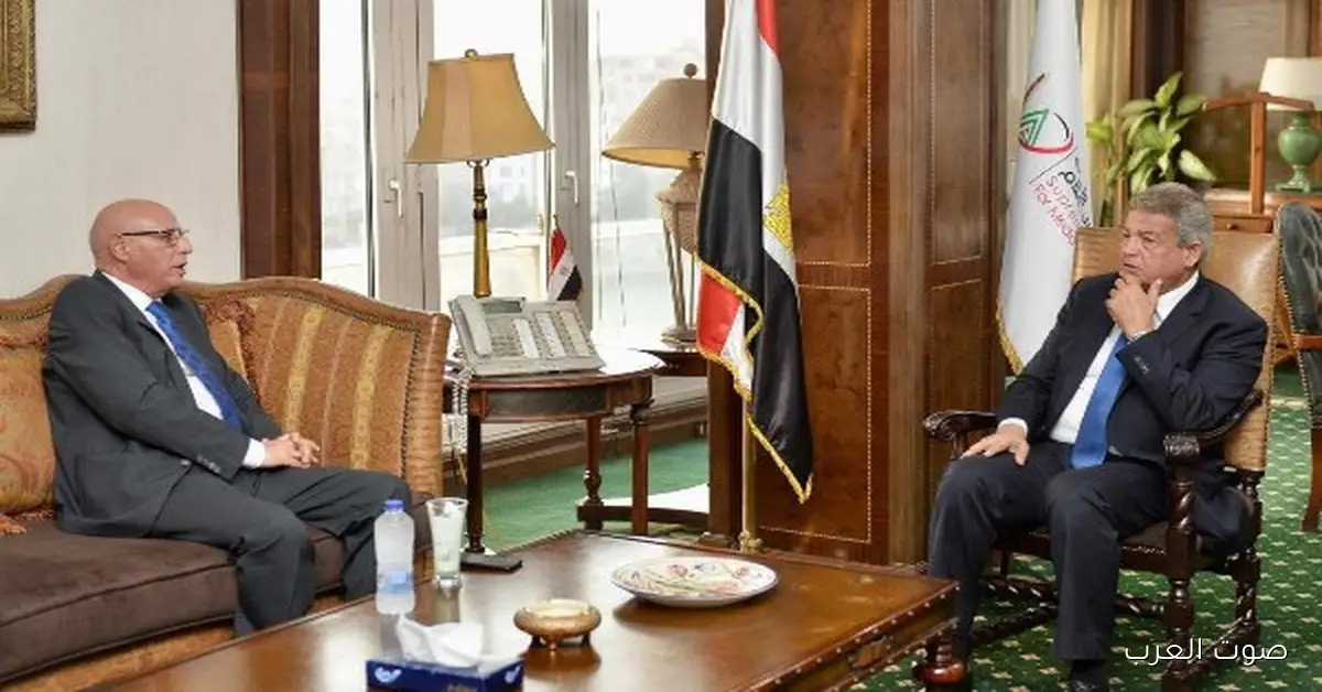 قطاع الاتصال في الجامعة العربية يتقابل مع رئيس المجلس الأعلى لتنظيم الإعلام