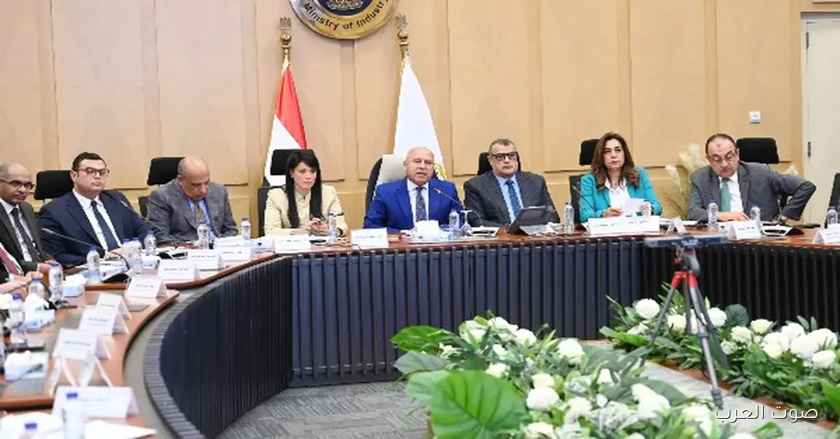 كامل الوزير: وافقنا على طلب المنطقة الاقتصادية لقناة السويس بخصوص كميات الطاقة اللي محتاجينها