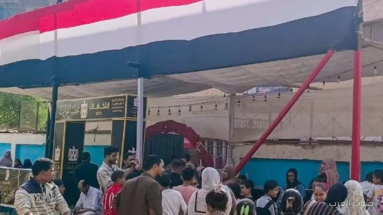 لجان منشأة القناطر ترجع تفتح أبوابها للناخبين عشان يدلوا بأصواتهم