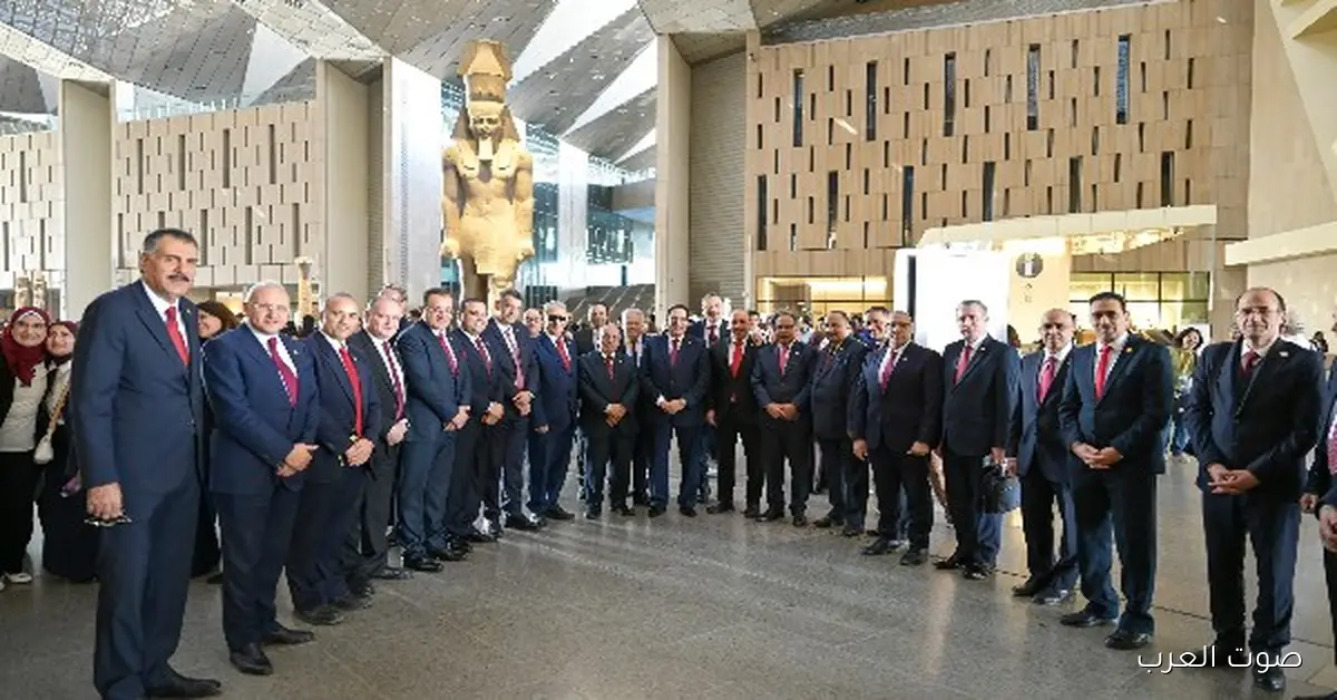 مجلس جامعة القاهرة يروح “المتحف المصري الكبير”