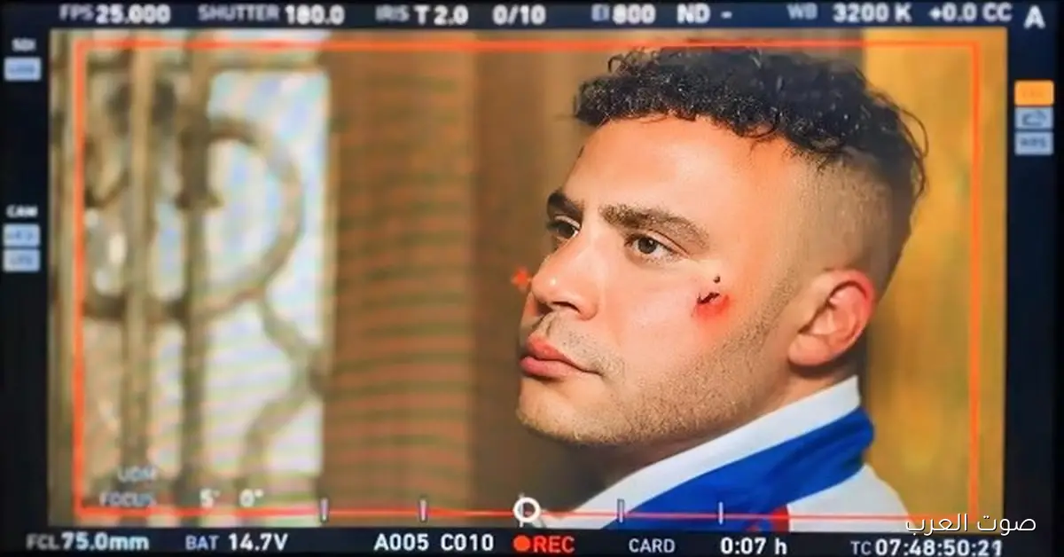 محمد إمام يحمس جمهوره بصورة من كواليس مسلسل الكينج في رمضان