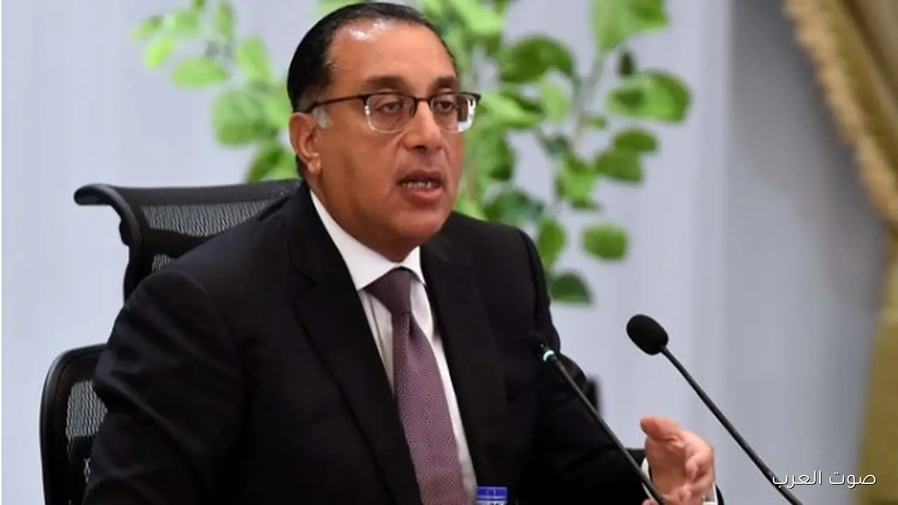 مدبولي: هنعمل كل أتوبيسات النقل العام كهربا