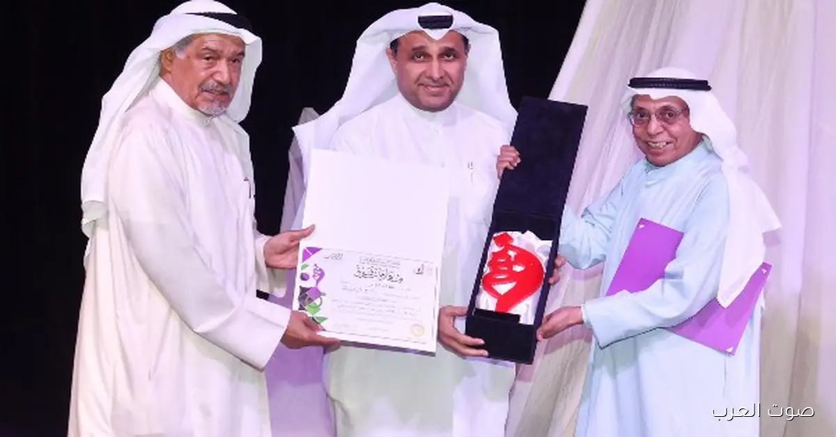 مسرحية “ماسح الأحذية” بتحقق جائزتين في مهرجان الكويت الدولي للمونودراما