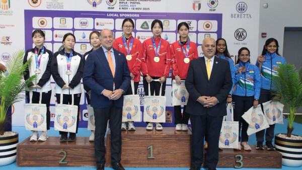 ميداليات ذهبية للصين والهند وكوريا الجنوبية في اليوم الثالث من بطولة العالم للرماية في القاهرة