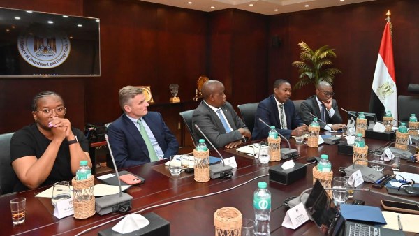 وزارة الاستثمار والتجارة الخارجية تستقبل وفد من قادة مجموعة ستاندرد بنك