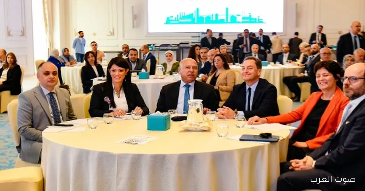 وزراء النقل والصناعة والتخطيط والتنمية الاقتصادية والتعاون الدولي ورئيس جهاز شئون البيئة يحضروا مؤتمر الصناعات الخضراء المستدامة