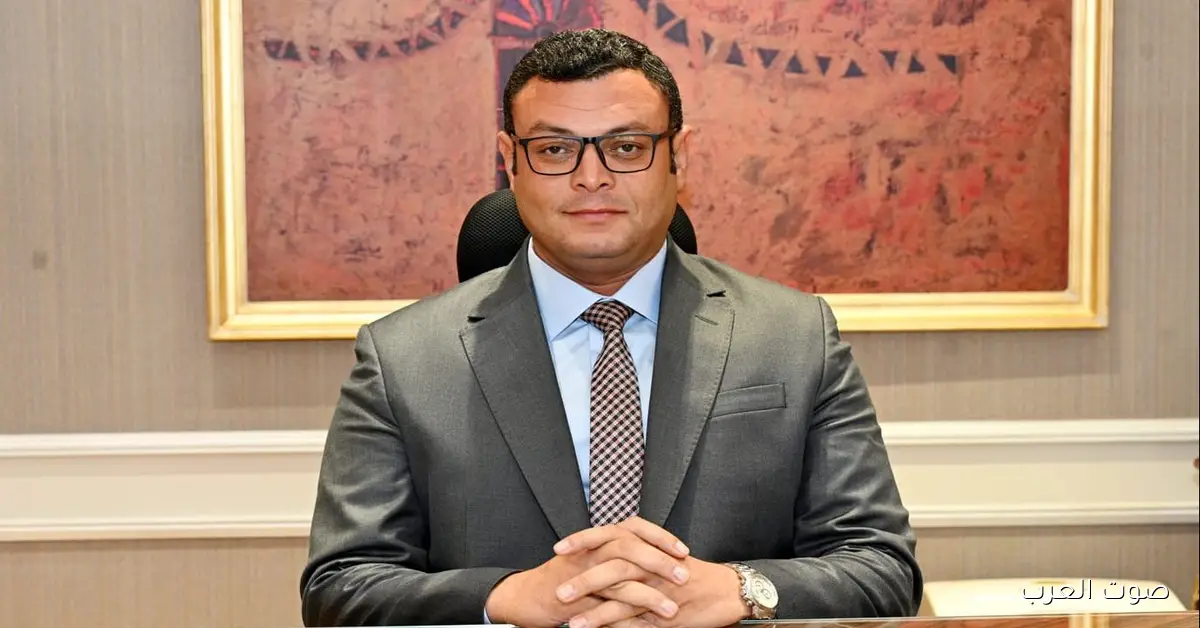 وزير الإسكان يتابع مشروعات البنية الأساسية في توسعات زايد الجديدة