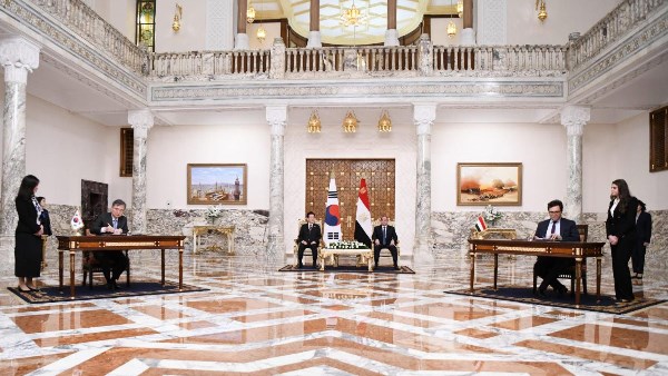 وزير الثقافة: التعاون مع كوريا الجنوبية يقوي العلاقة بين البلدين