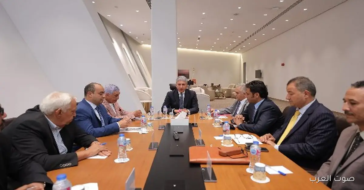 وزير السياحة والآثار يناقش تطوير المتحف المصري بالتحرير من أهم متاحف العالم