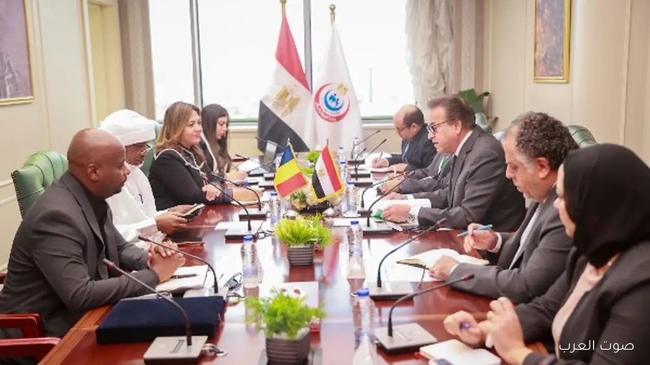 وزير الصحة المصري يتفق مع وزير الصحة التشادي على تعزيز التعاون بين البلدين