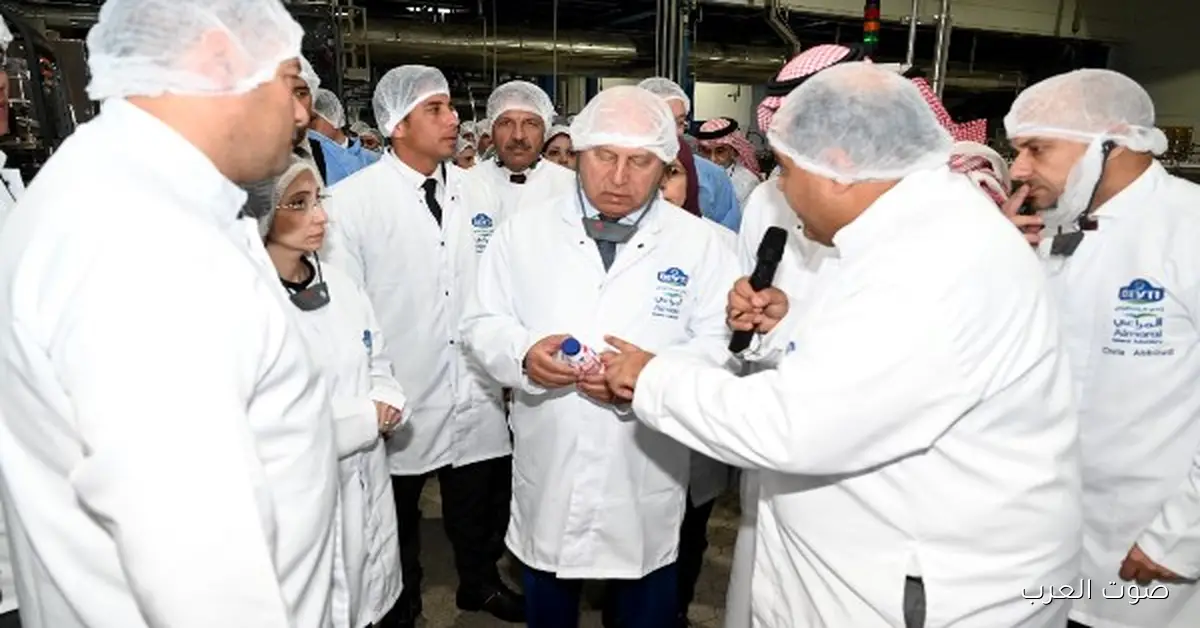 وزير الصناعة والنقل يزور 4 مصانع كبيرة في مجال الصناعات الغذائية بالنوبارية والسادات