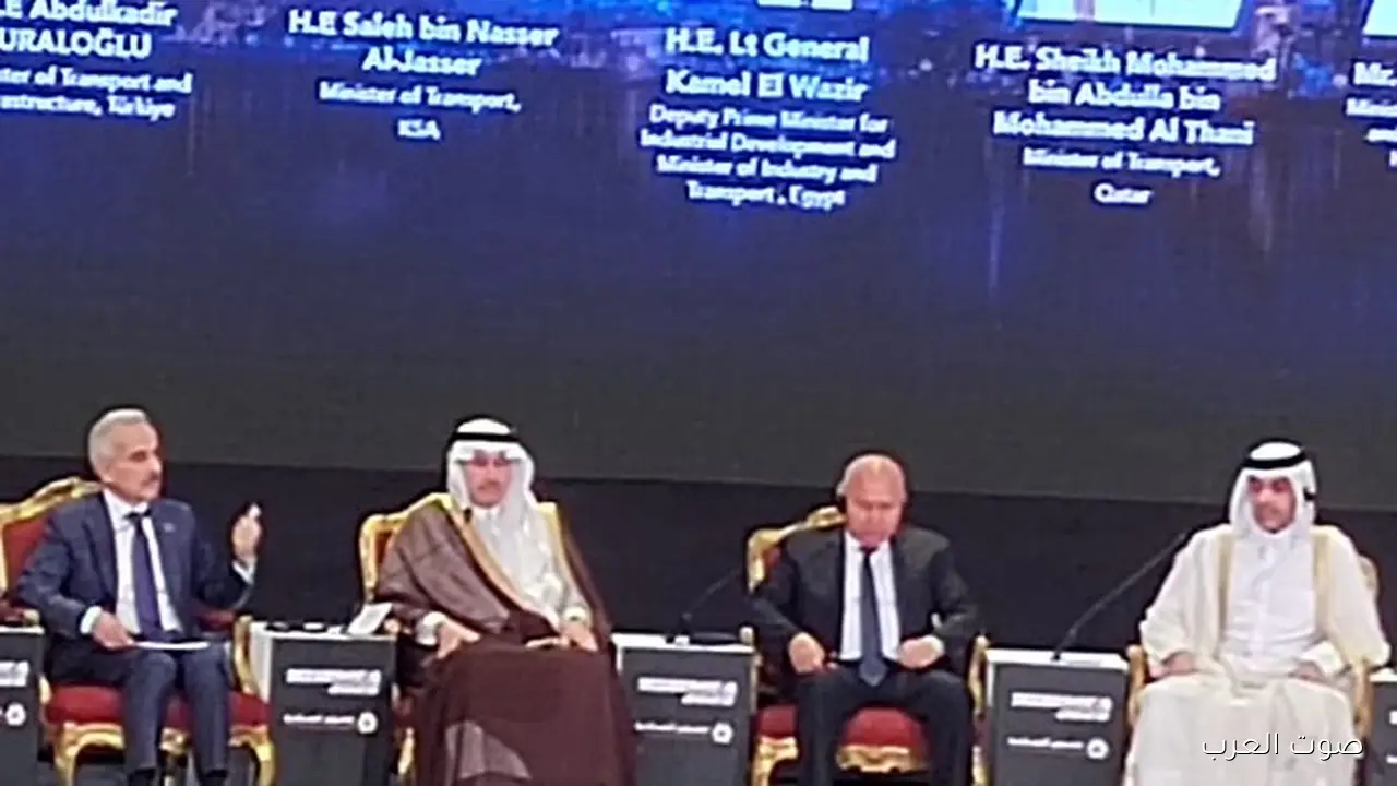 وزير النقل السعودي: وسائل النقل أساس مهم للتنمية الاقتصادية والاجتماعية