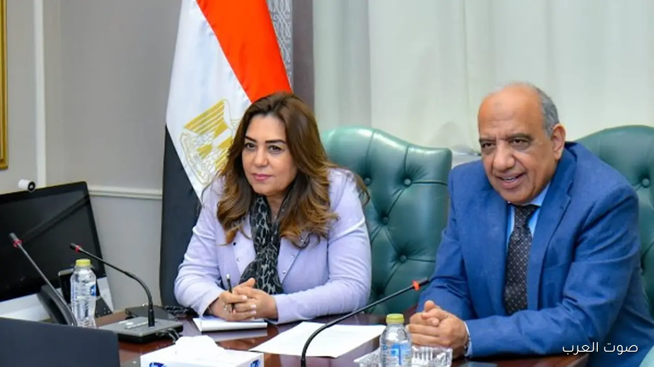 وزيرة التنمية المحلية: الهيئات النووية للكهرباء متوافقة مع الشروط البيئية