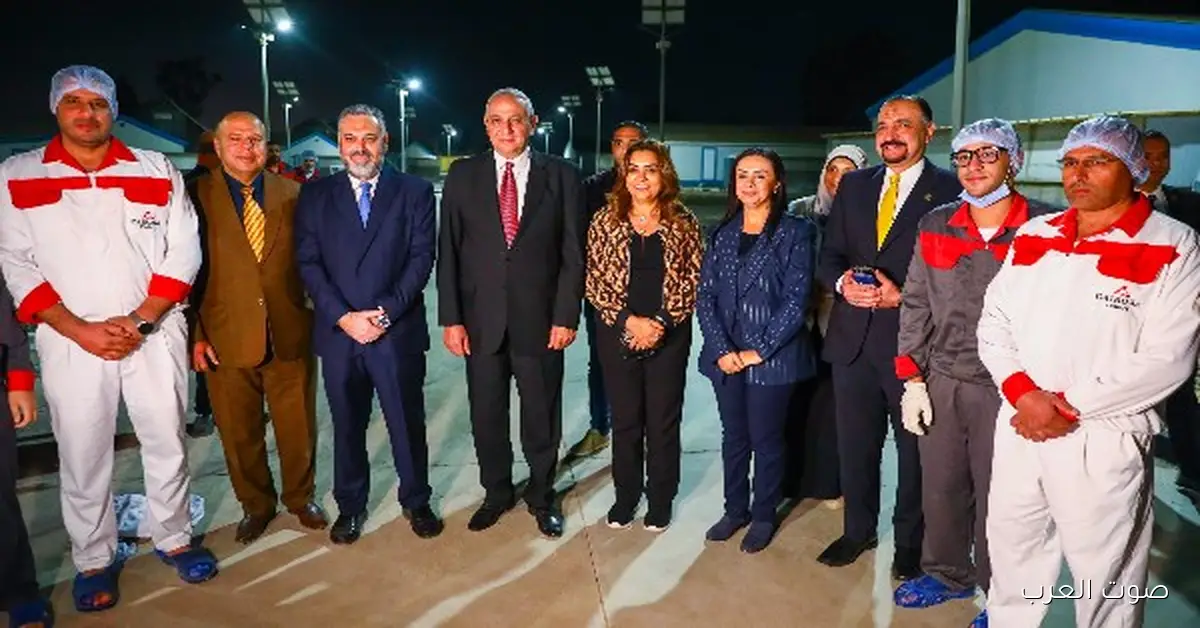وزيرتين التضامن والتنمية المحلية ومحافظ الغربية يزوروا محطة طنطا لانتاج البيض