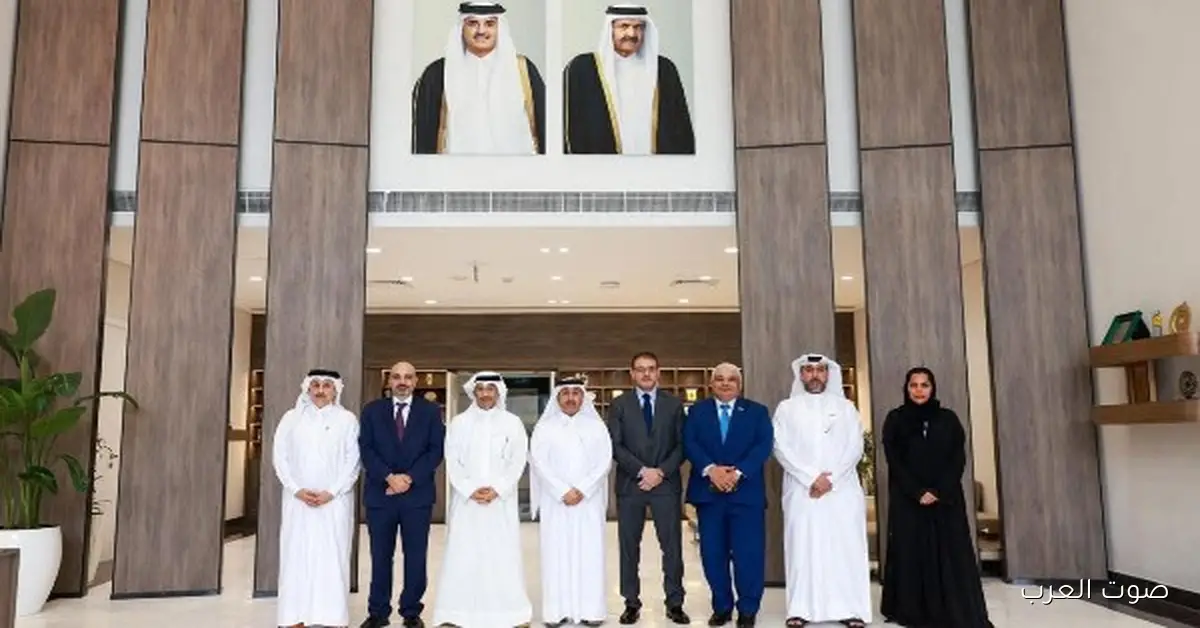 وفد من الجامعة العربية يروح المعهد الدبلوماسي في وزارة الخارجية القطرية