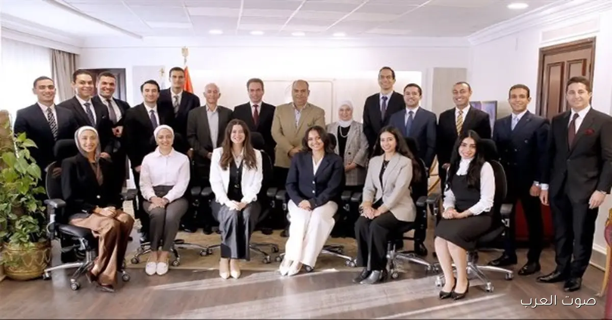 وفد من الملحقين الدبلوماسيين بوزارة الخارجية يزور استوديو أحمد زويل في ماسبيرو