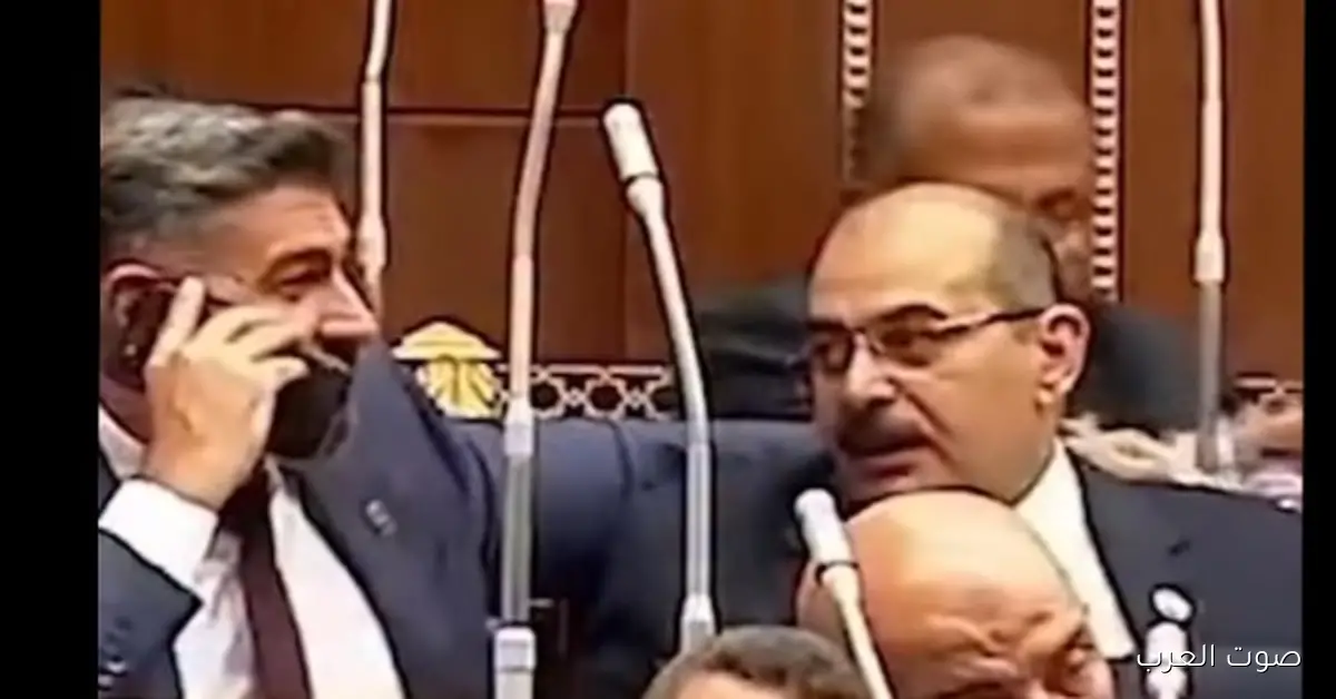 ياسر جلال يعلق على ظهوره في مجلس الشيوخ وهو بيتكلم في التليفون بطريقة مرجان