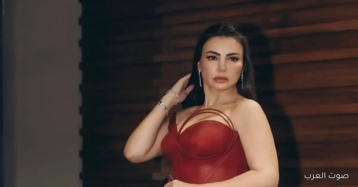دينا فؤاد بتألق بفستان أحمر في أحدث ظهور ليها