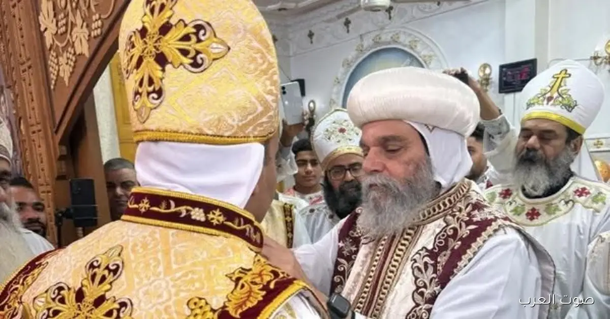 الأنبا بيشوي يقدّم كاهن جديد في كنيسة العذراء والملاك ميخائيل | صور