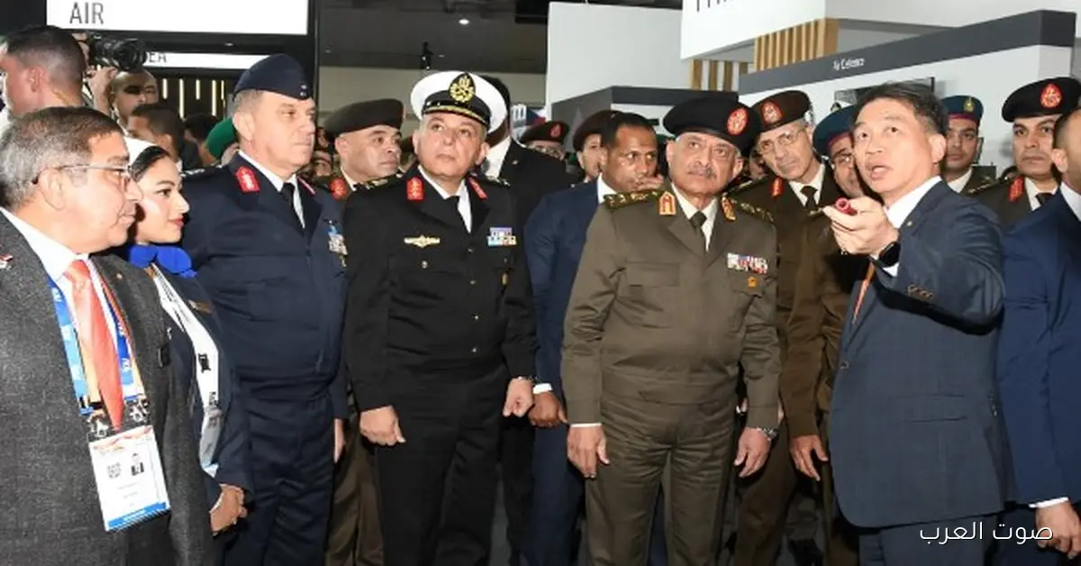 وزير الدفاع ورئيس الأركان يتقابلوا مع قادة الوفود العسكرية في إيديكس 2025