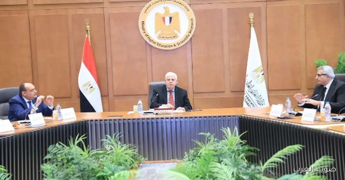 التعليم العالي: الرئيس السيسي مهتم بالبعثات علشان يقوي البحث العلمي