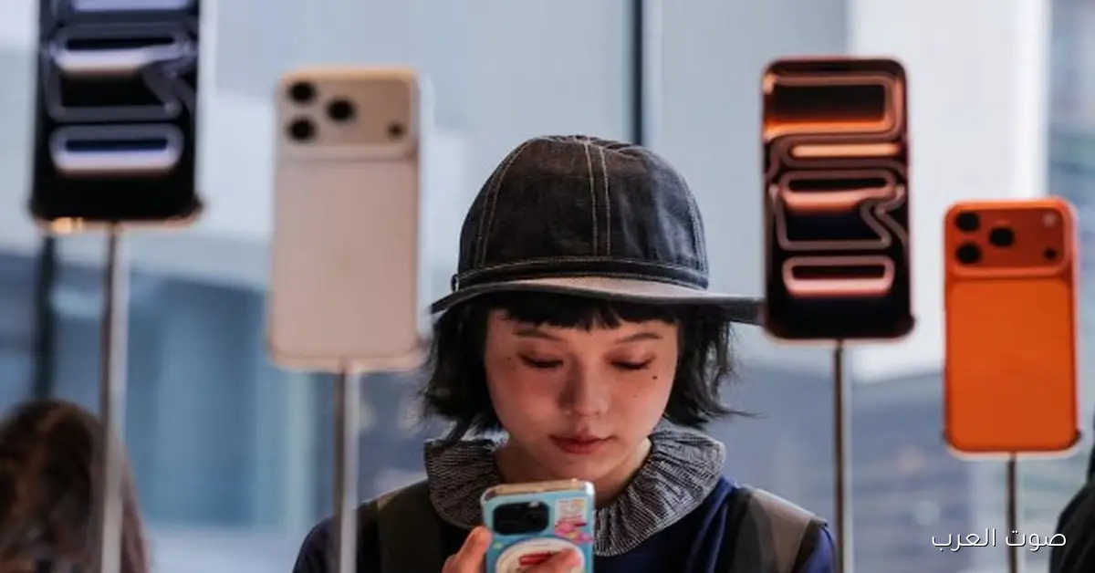 آيفون 17 يشعل المنافسة.. شحنات الموبايلات زادت 1.5% رغم التحديات