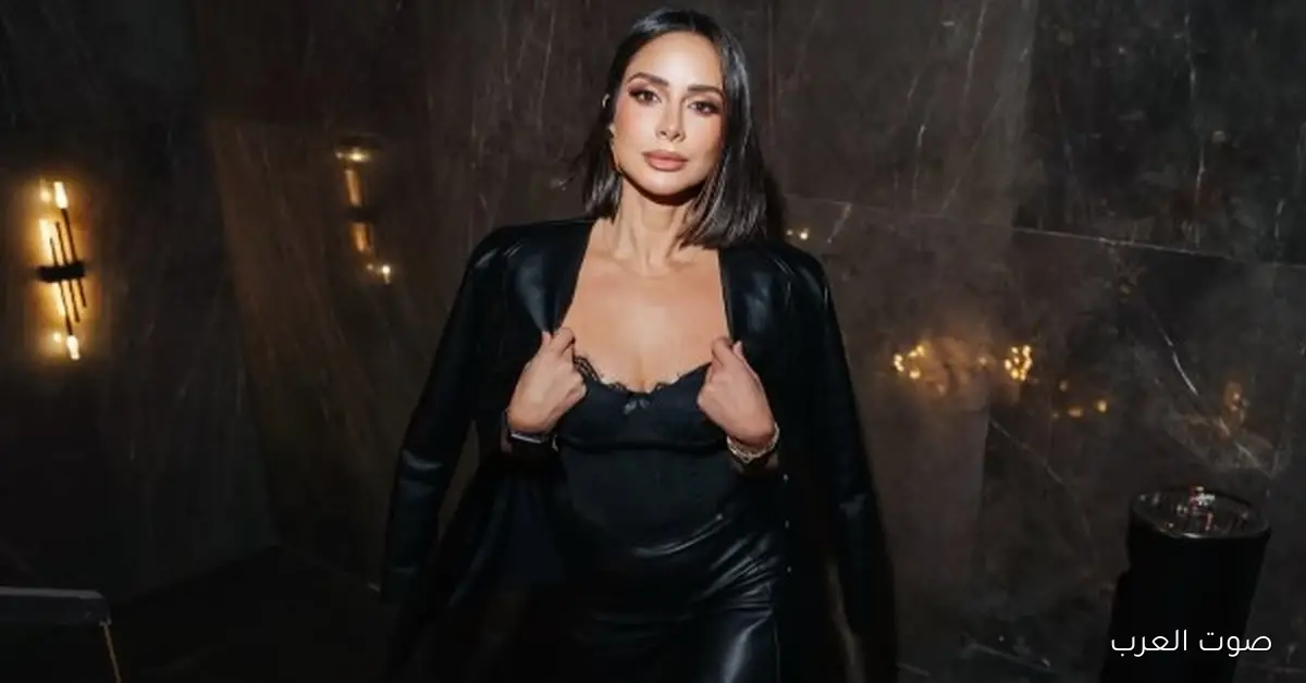 بسنت شوقي تطل بإطلالة جريئة بالجلد