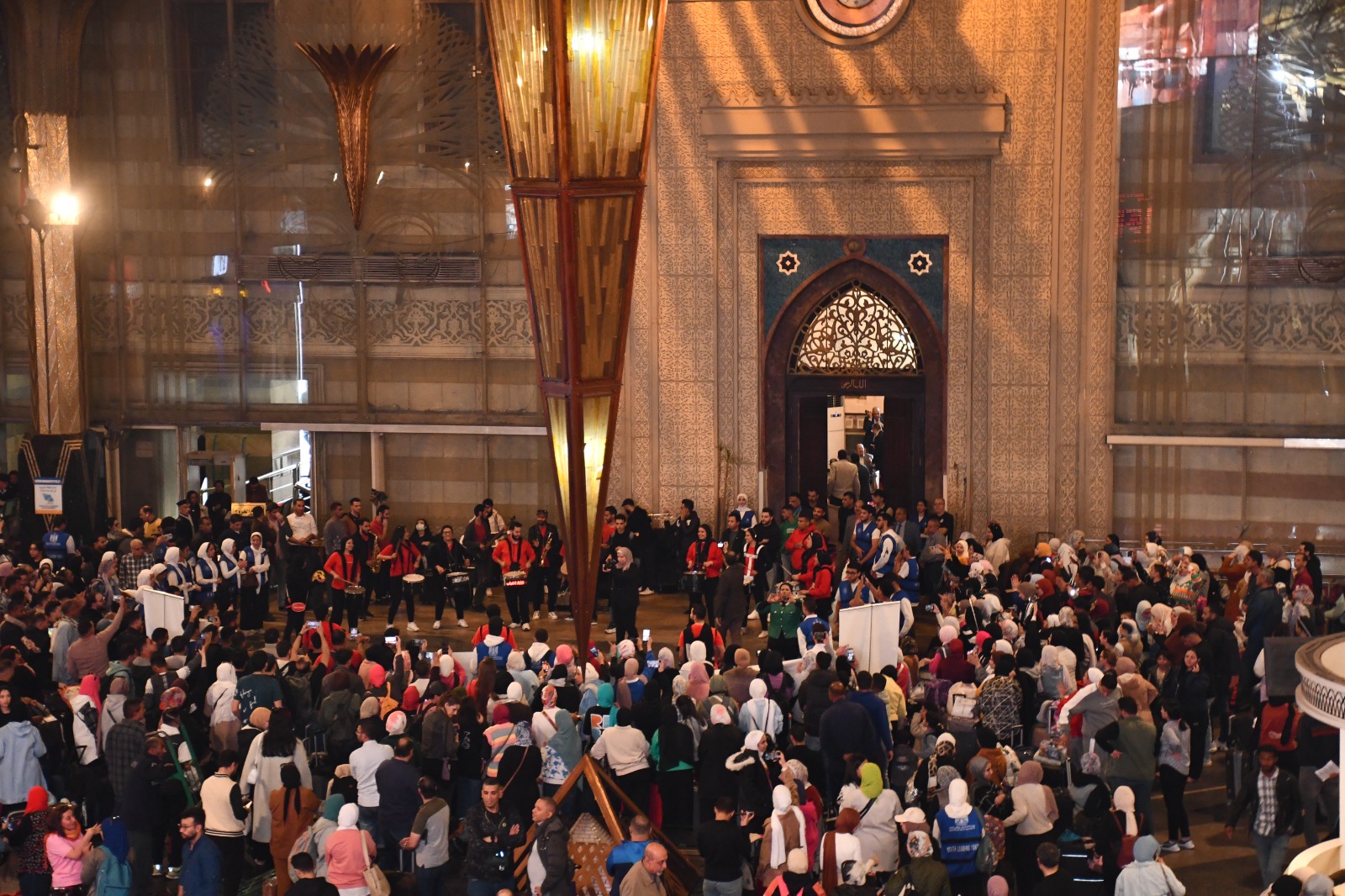 أول رحلة لقطار الشباب بمشاركة 500 شاب وفتاة لزيارة معالم مصر التاريخية 15 1764993746 235 أول رحلة لقطار الشباب بمشاركة 500 شاب وفتاة لزيارة معالم