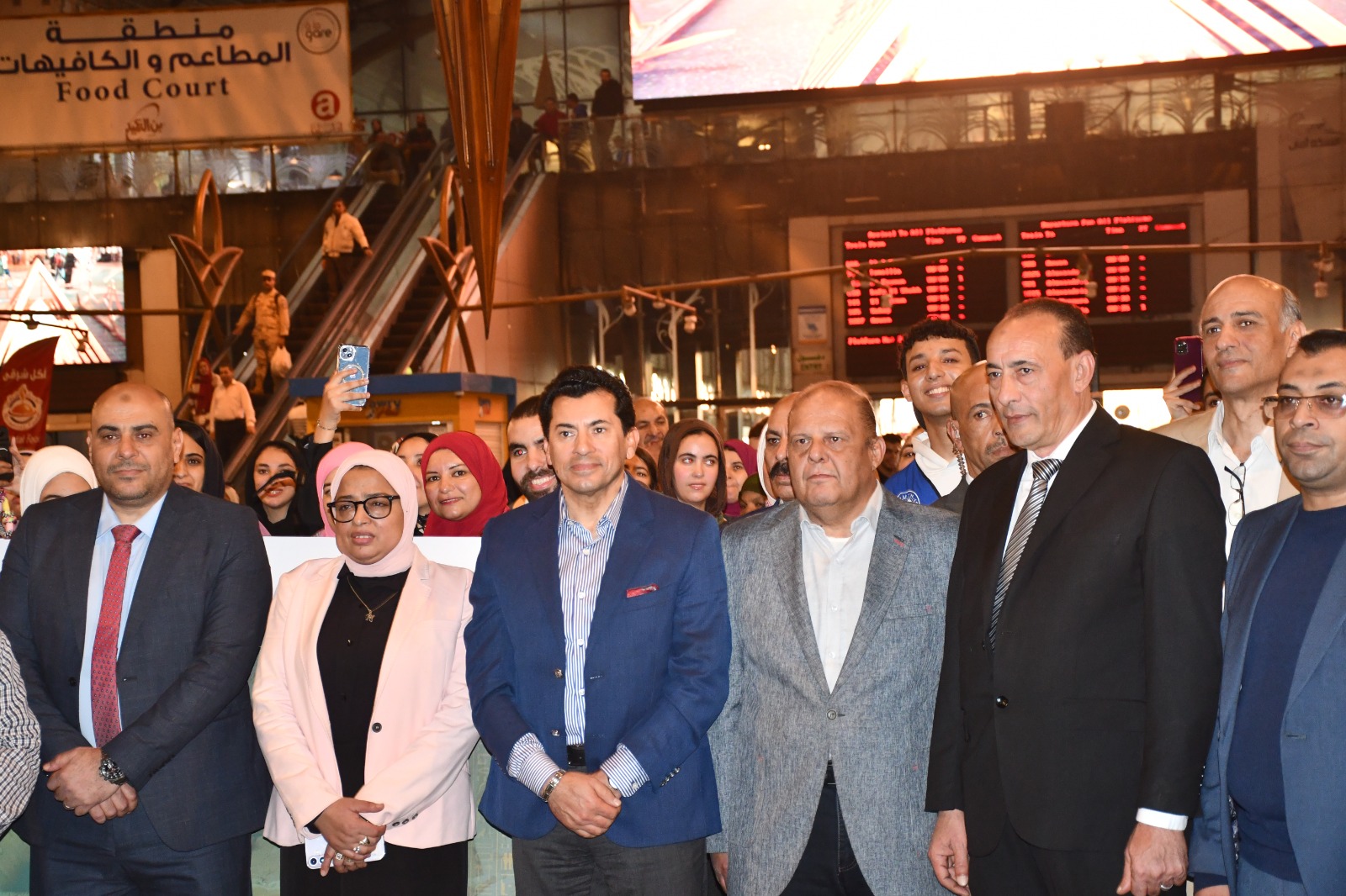 أول رحلة لقطار الشباب بمشاركة 500 شاب وفتاة لزيارة معالم مصر التاريخية 4 1764993746 499 أول رحلة لقطار الشباب بمشاركة 500 شاب وفتاة لزيارة معالم