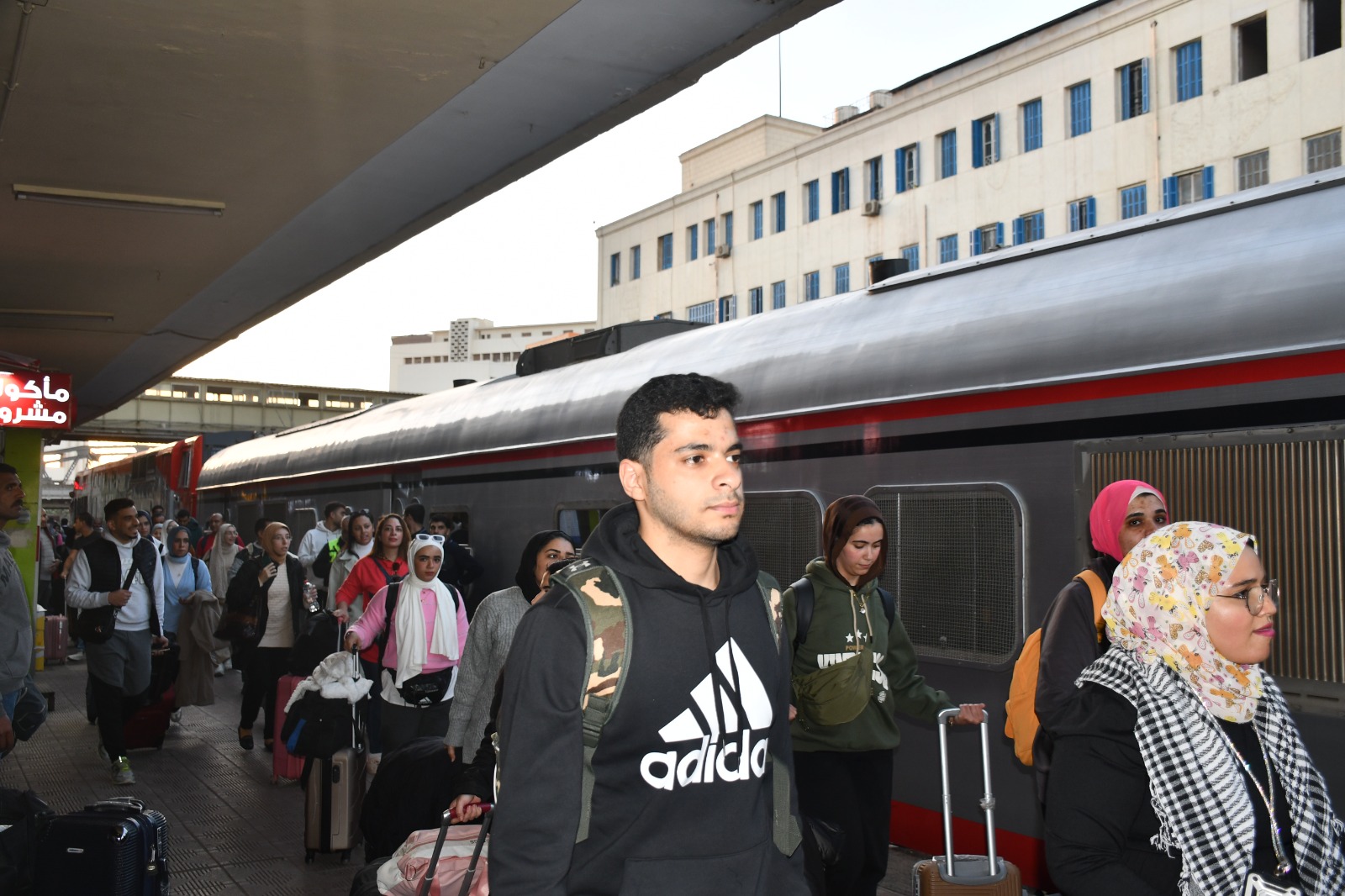 أول رحلة لقطار الشباب بمشاركة 500 شاب وفتاة لزيارة معالم مصر التاريخية 9 1764993746 679 أول رحلة لقطار الشباب بمشاركة 500 شاب وفتاة لزيارة معالم