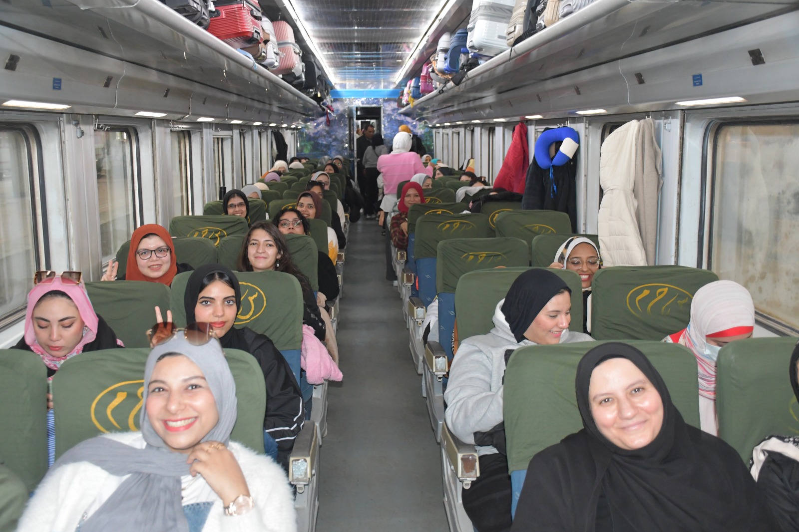 أول رحلة لقطار الشباب بمشاركة 500 شاب وفتاة لزيارة معالم مصر التاريخية 3 1764993746 919 أول رحلة لقطار الشباب بمشاركة 500 شاب وفتاة لزيارة معالم