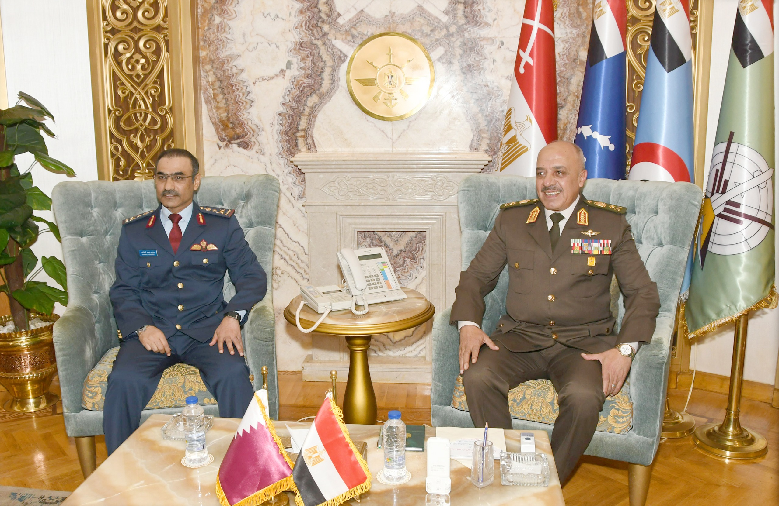 رئيس الأركان يتقابل مع نظيره القطري لبحث التعاون العسكري بين البلدين 11 1765040122 931 رئيس الأركان يتقابل مع نظيره القطري لبحث التعاون العسكري بين