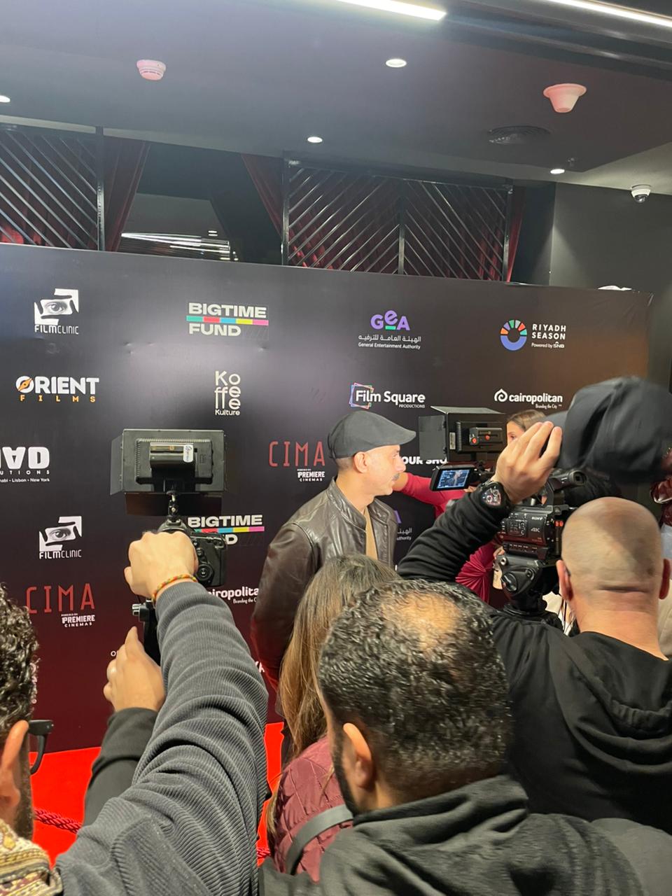 الفنانين بدأوا يتوافدوا على العرض الخاص لفيلم "الست" 5 1765045000 998 الفنانين بدأوا يتوافدوا على العرض الخاص لفيلم الست