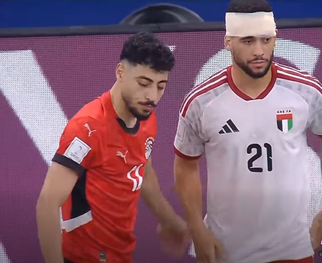1765047021 339 أكرم توفيق ولوان بيريرا يتعرضوا لإصابات في مباراة مصر والإمارات